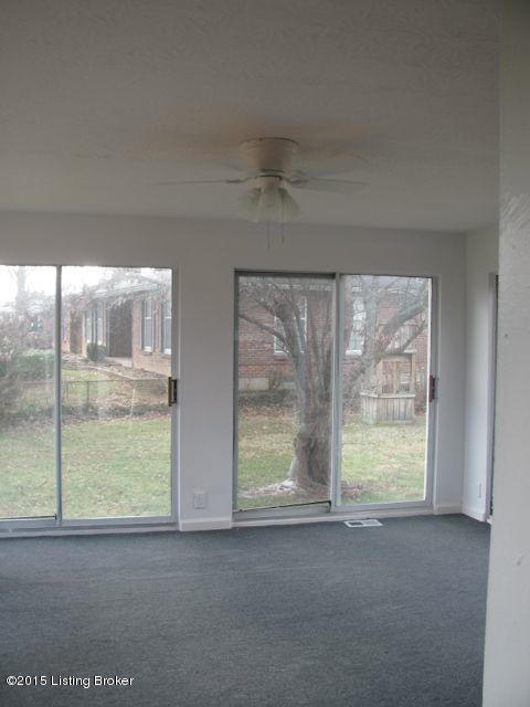 2302 Farnsley Road Louisville, KY 40216 - Photo 9 of 15 IMG_6868