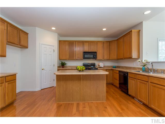 10714 Longholme Way Raleigh, NC 27614 - Photo 7 of 25 Kitchen