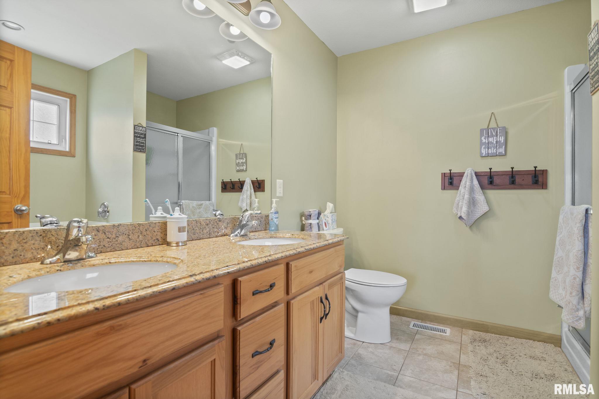 321 Butler Lane Chatham, IL 62629 - Photo 14 of 31 Gallery Image 14