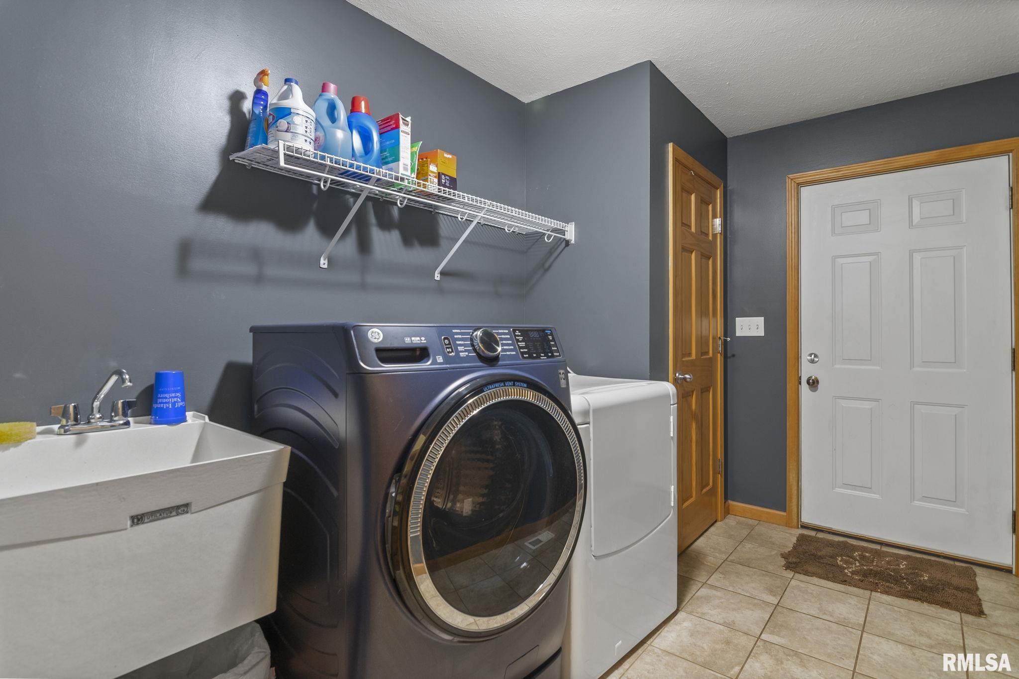 321 Butler Lane Chatham, IL 62629 - Photo 20 of 31 Gallery Image 20