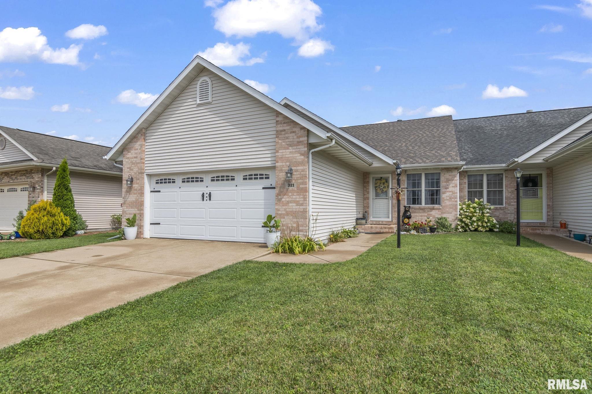 321 Butler Lane Chatham, IL 62629 - Photo 2 of 31 Gallery Image 2