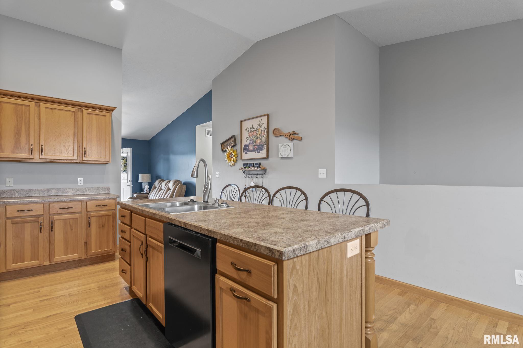 321 Butler Lane Chatham, IL 62629 - Photo 8 of 31 Gallery Image 8