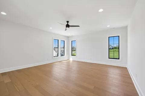 $999,999 | 124 Mitford Lane, Unit 10, Spring Hill, TN 37179
