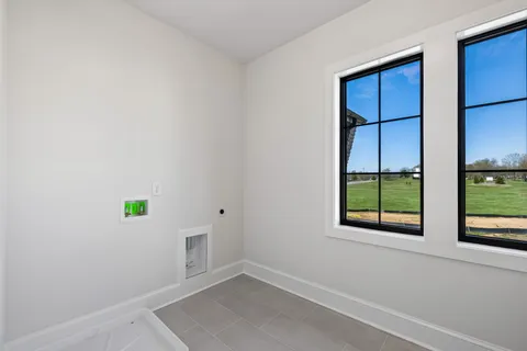 $999,999 | 124 Mitford Lane, Unit 10, Spring Hill, TN 37179