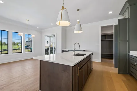 $999,999 | 124 Mitford Lane, Unit 10, Spring Hill, TN 37179