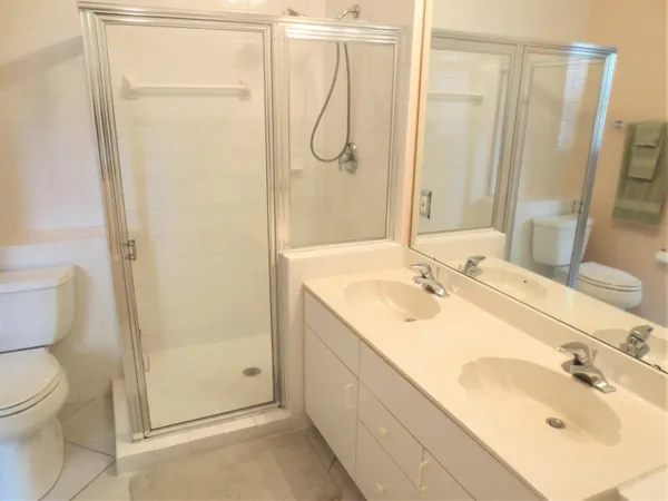 $3,800 | 1900 Oceanwalk Lane, Unit 104, Lauderdale-by-the-Sea, FL 33062