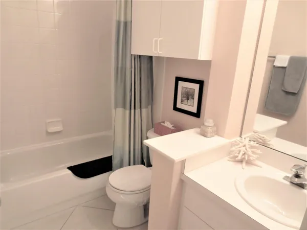 $3,800 | 1900 Oceanwalk Lane, Unit 104, Lauderdale-by-the-Sea, FL 33062