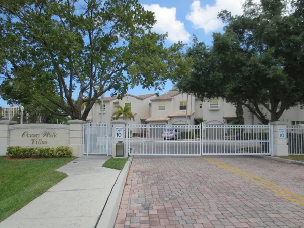 $3,800 | 1900 Oceanwalk Lane, Unit 104, Lauderdale-by-the-Sea, FL 33062