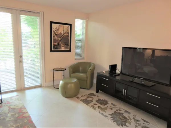 $3,800 | 1900 Oceanwalk Lane, Unit 104, Lauderdale-by-the-Sea, FL 33062