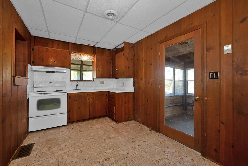 19401 Mockingbird Road Canyon, TX 79015 - Photo 13 of 26 kitchen