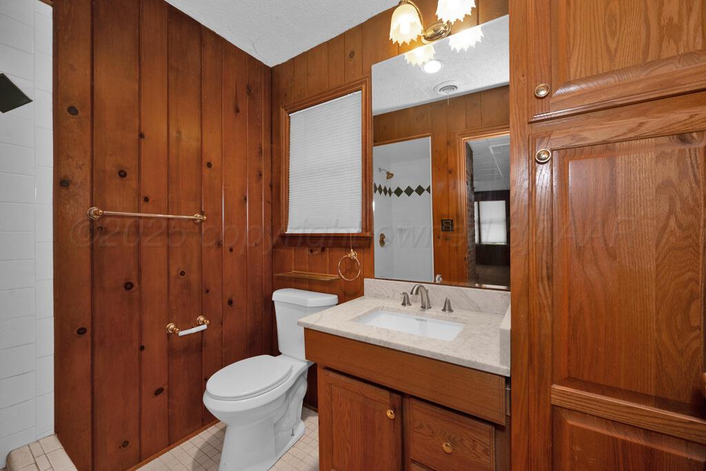 19401 Mockingbird Road Canyon, TX 79015 - Photo 19 of 26 bathroom