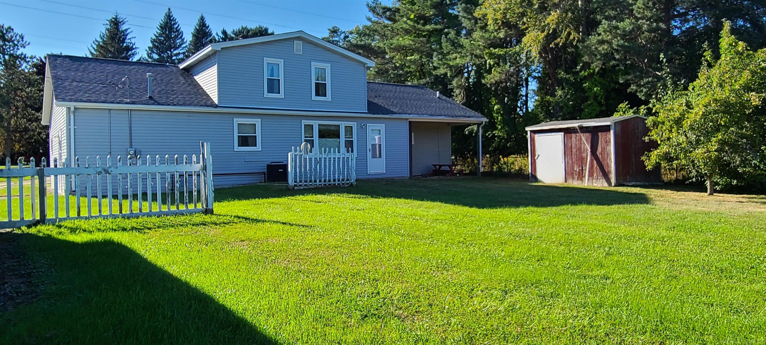 5985 Lakeshore Road Lexington, MI 48450 - Photo 6 of 38 50089683-5.JPG