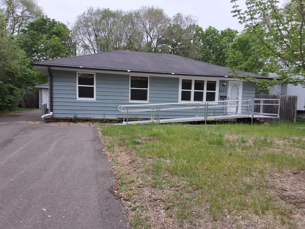 $4,000 | 5637 Emerson Avenue North, Brooklyn Center, MN 55430