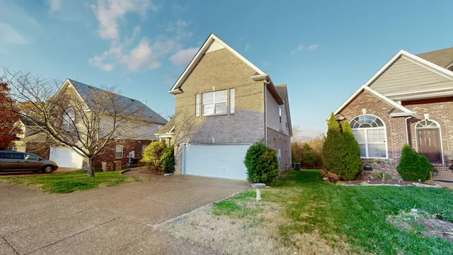 $439,999 | 3033 Bluffhollow Gap, Antioch, TN 37013