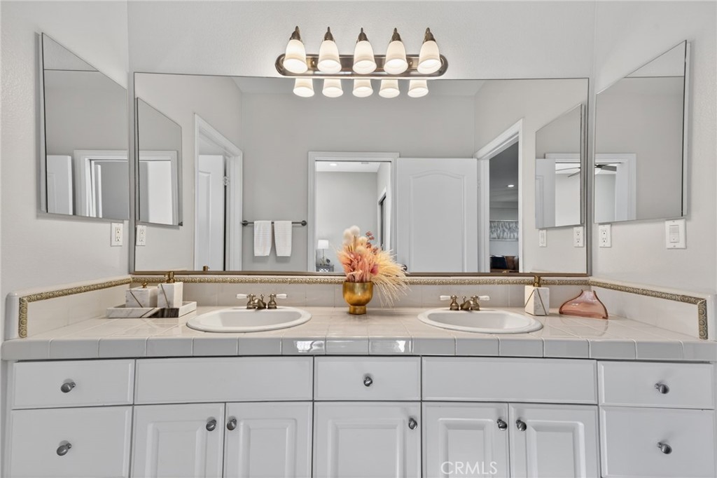 20800 Campania Lane Porter Ranch, CA 91326 - Photo 50 of 70