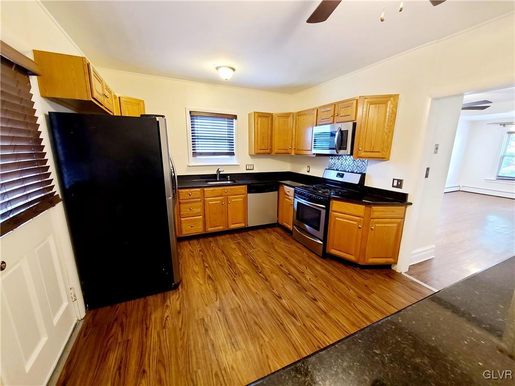 629 Spring Street Bethlehem, PA 18018 - Photo 4 of 11