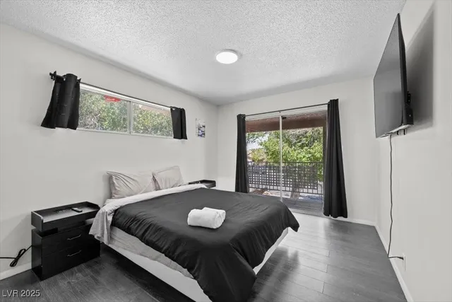 $2,900 | 2571 East Vegas Valley Drive, Las Vegas, NV 89121