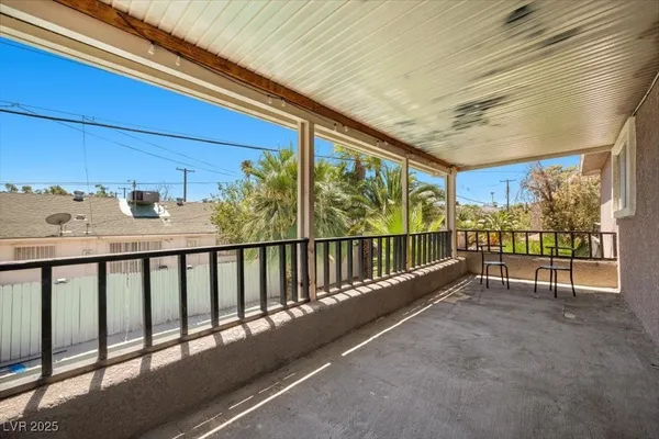 $2,900 | 2571 East Vegas Valley Drive, Las Vegas, NV 89121