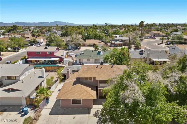 $2,900 | 2571 East Vegas Valley Drive, Las Vegas, NV 89121