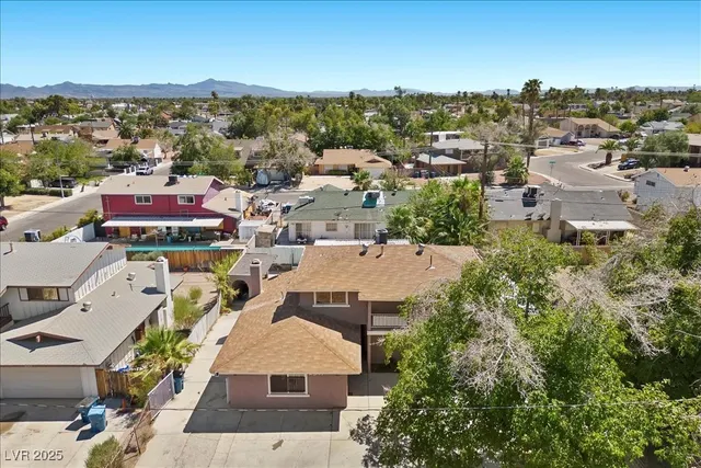 $2,900 | 2571 East Vegas Valley Drive, Las Vegas, NV 89121