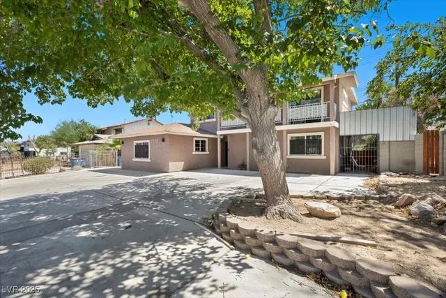 $2,900 | 2571 East Vegas Valley Drive, Las Vegas, NV 89121