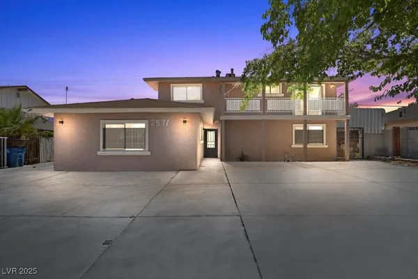$2,900 | 2571 East Vegas Valley Drive, Las Vegas, NV 89121