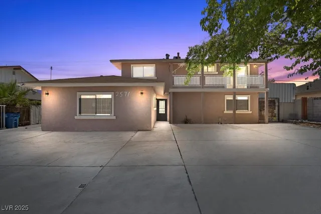 $2,900 | 2571 East Vegas Valley Drive, Las Vegas, NV 89121