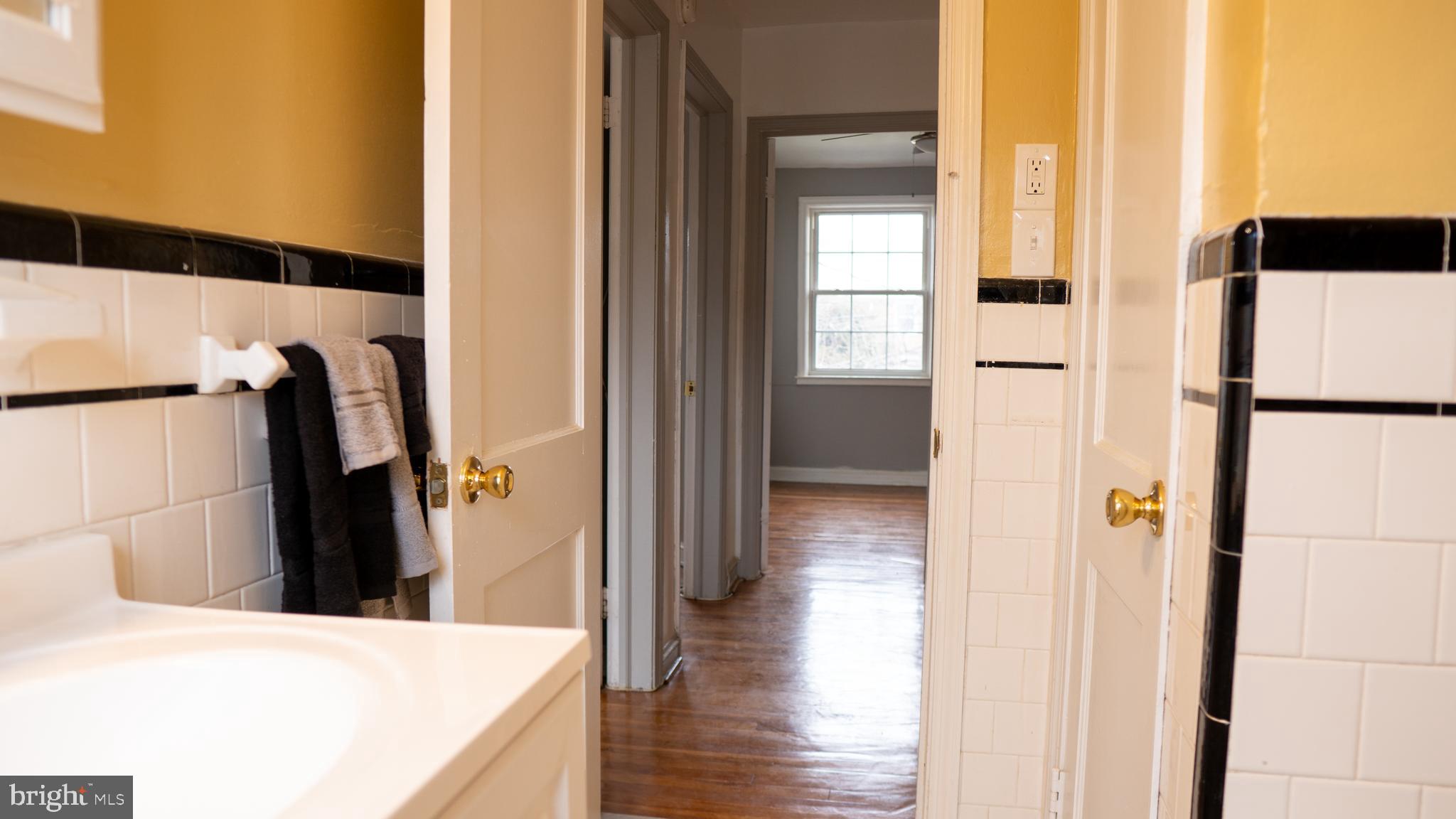 1654 Ramblewood Road Baltimore, MD 21239 - Photo 16 of 46