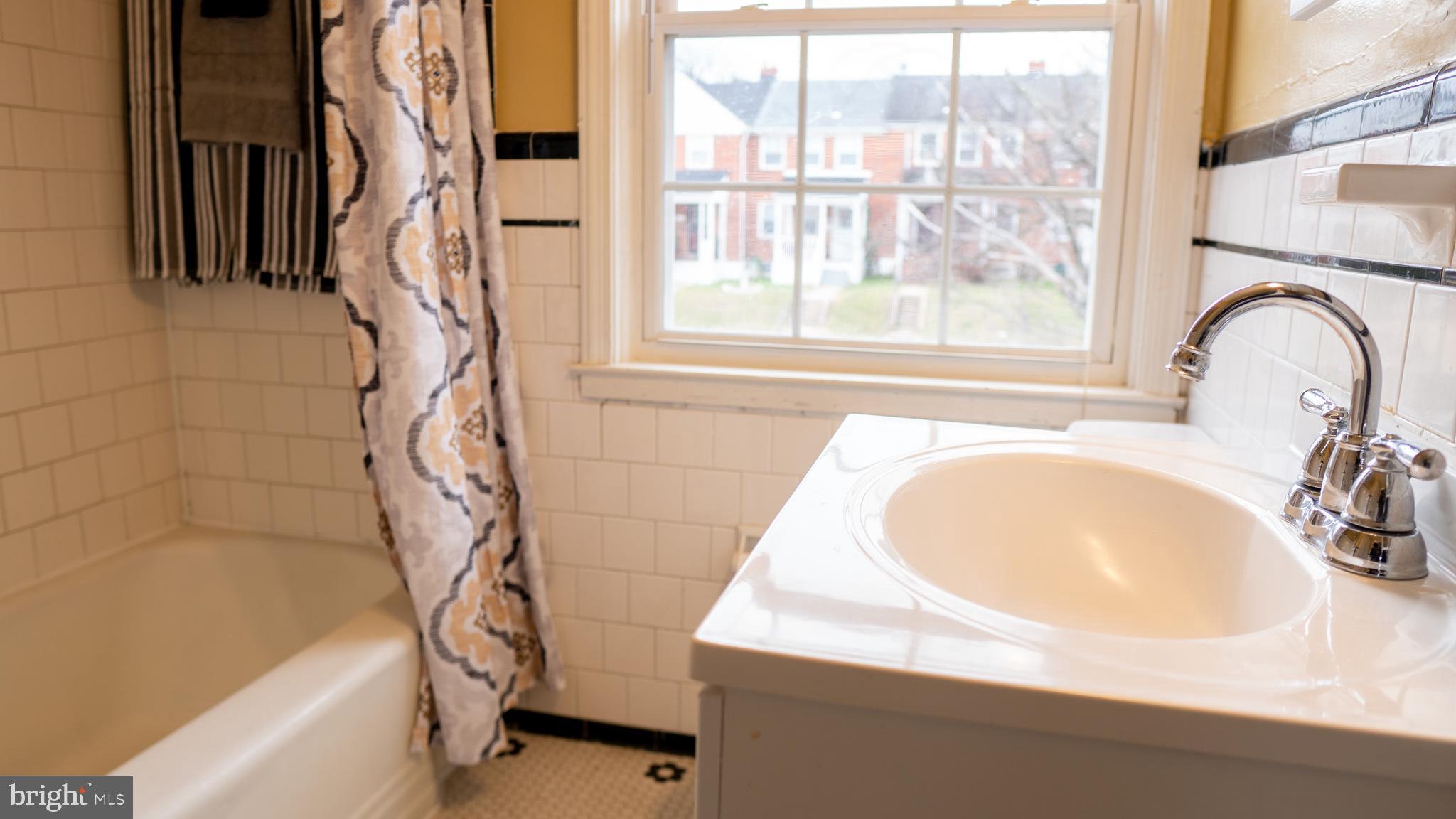 1654 Ramblewood Road Baltimore, MD 21239 - Photo 17 of 46