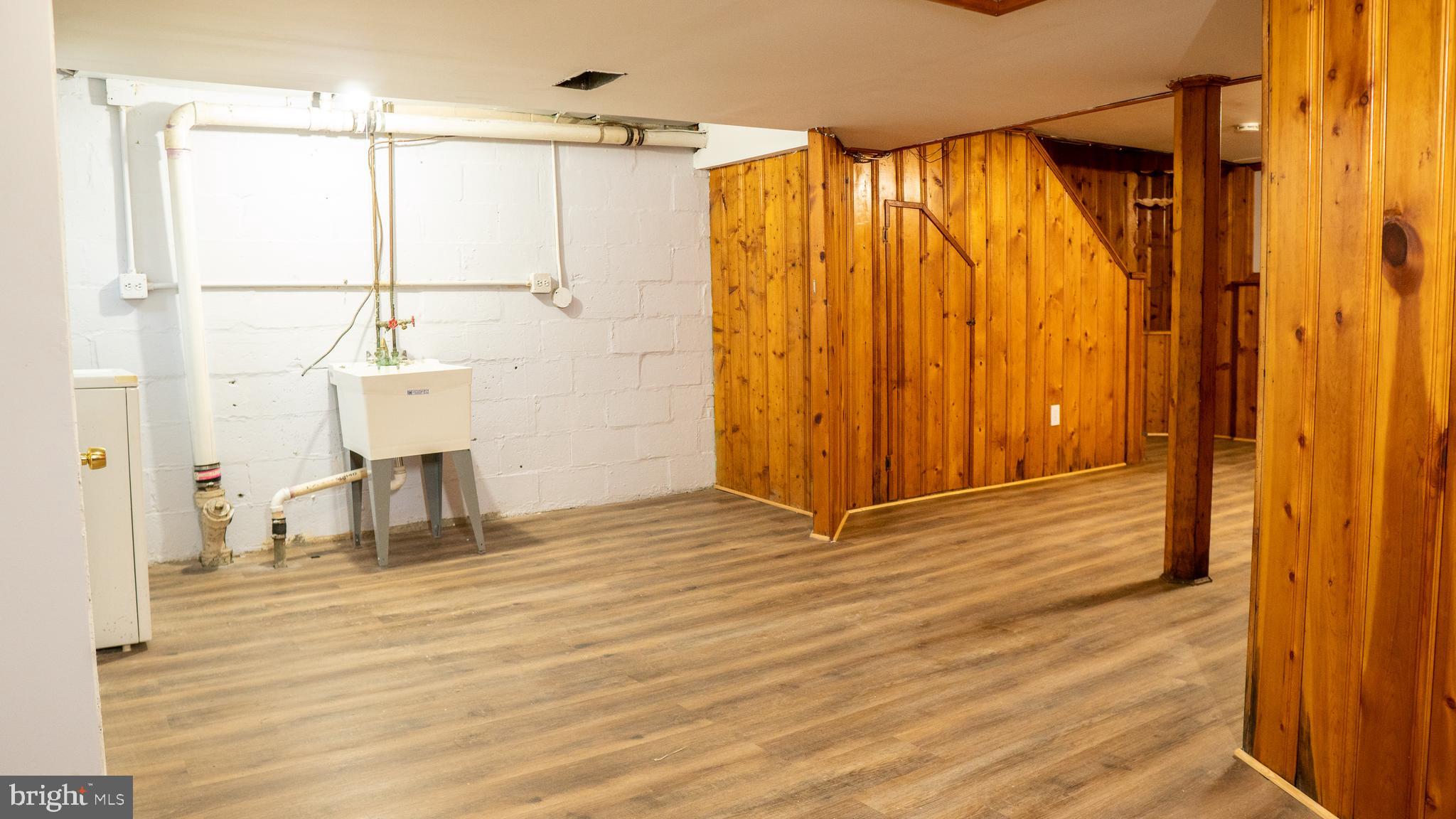 1654 Ramblewood Road Baltimore, MD 21239 - Photo 35 of 46