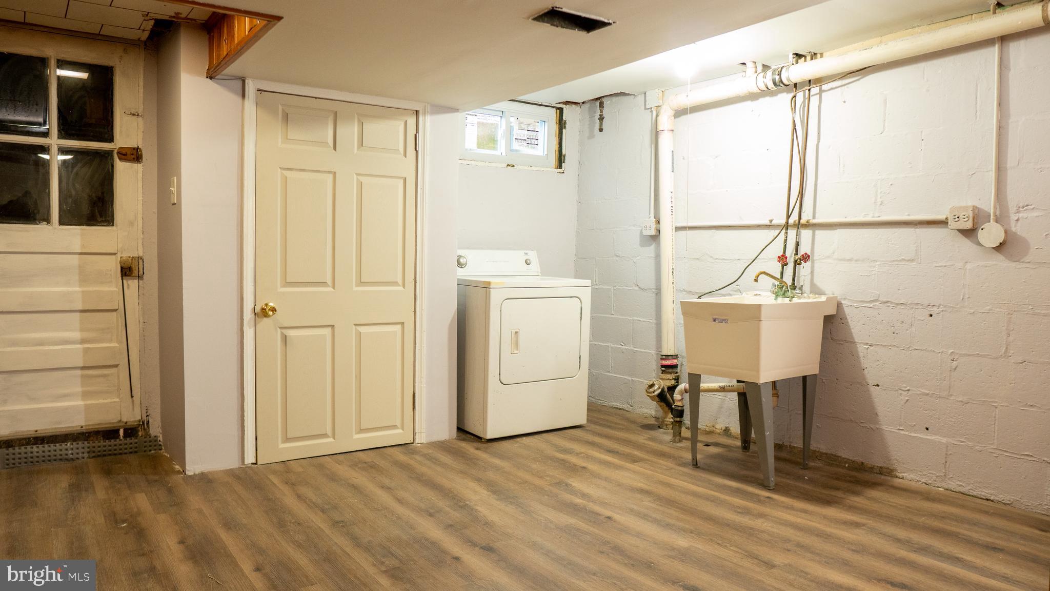 1654 Ramblewood Road Baltimore, MD 21239 - Photo 37 of 46