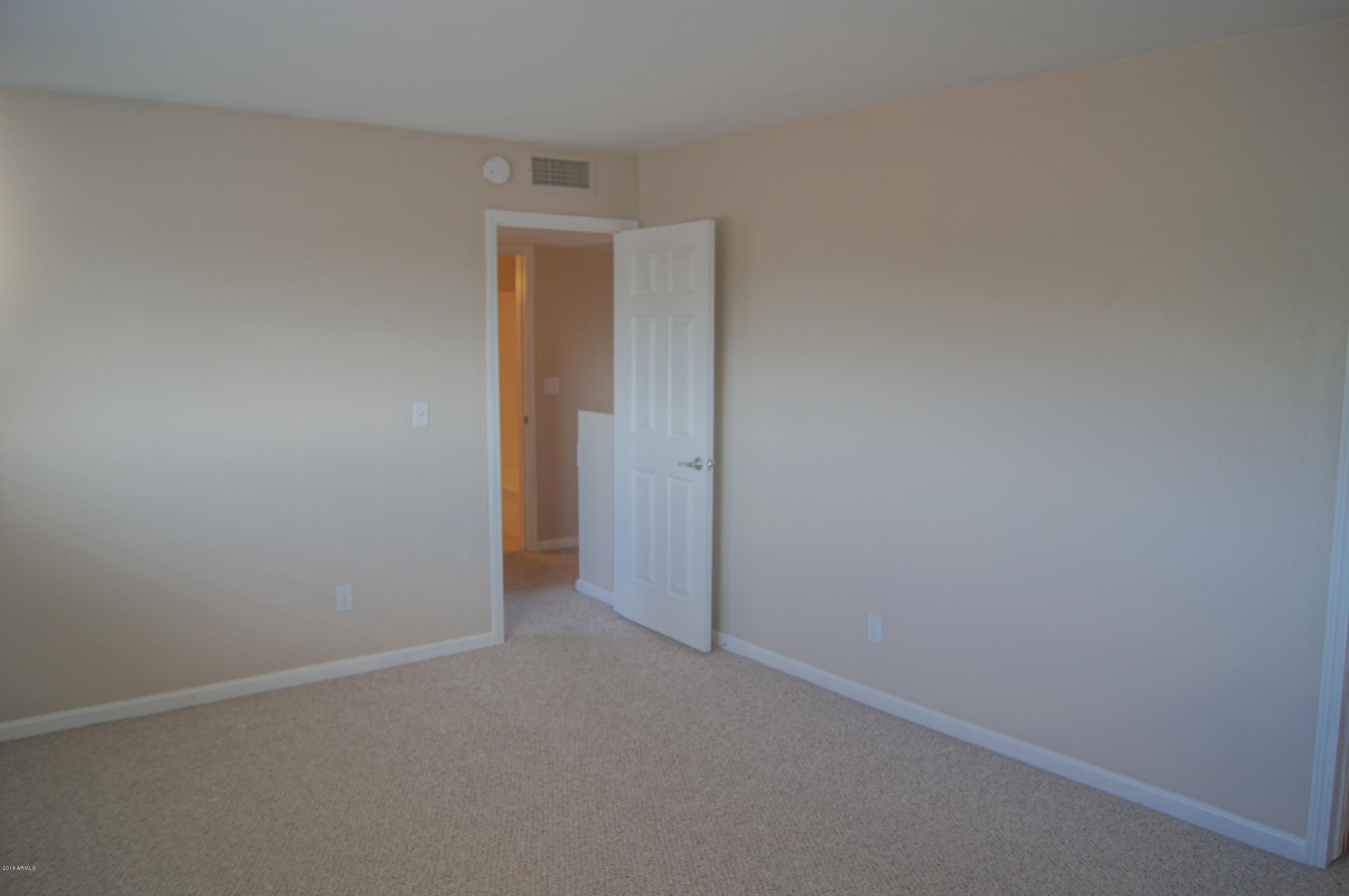 5401 East Thomas Road, Unit 2011 Phoenix, AZ 85018 - Photo 8 of 12 DSC01358 (1)