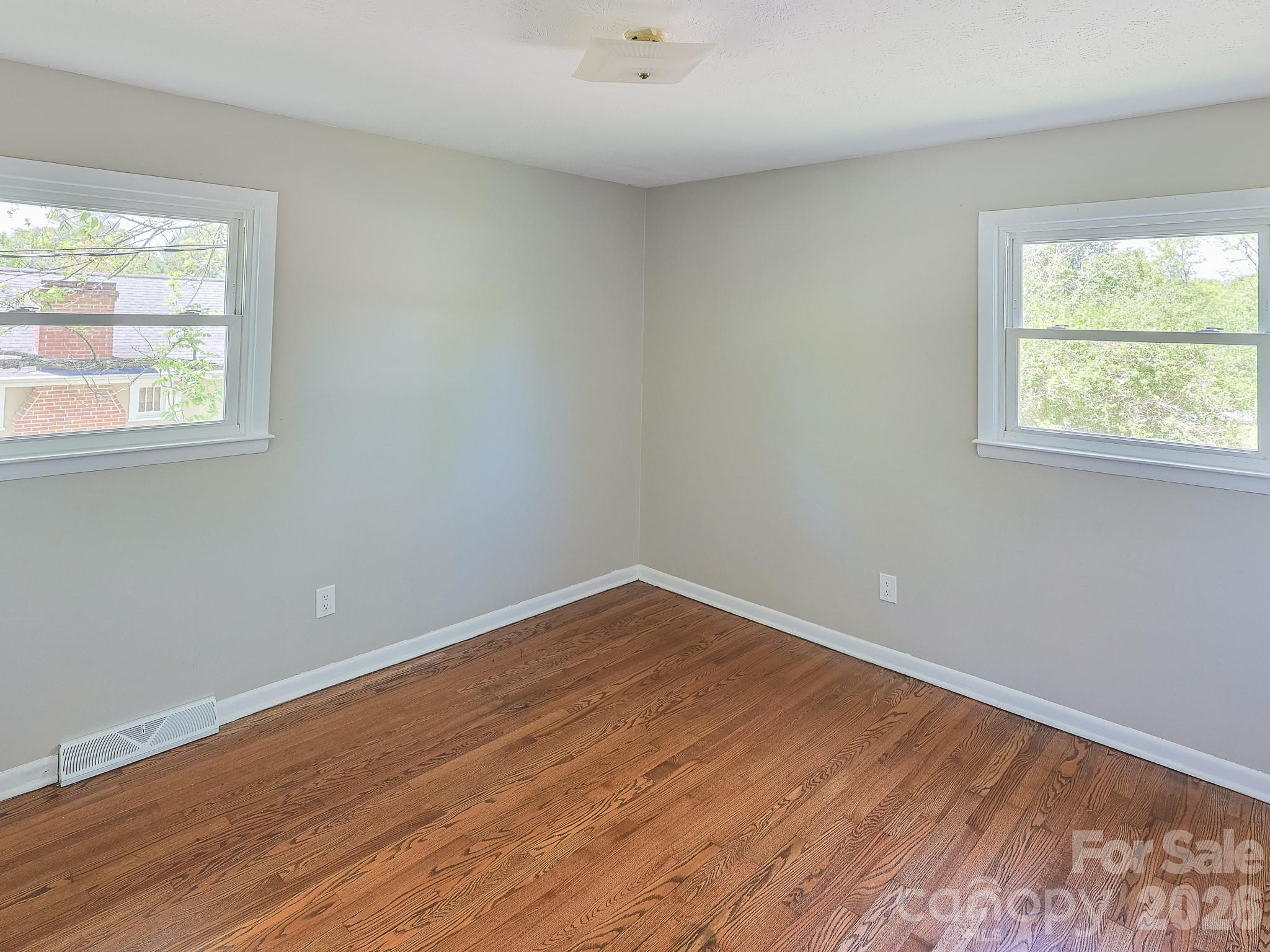 40 Oakley Road Asheville, NC 28803 - Photo 11 of 23 Gallery Image 11