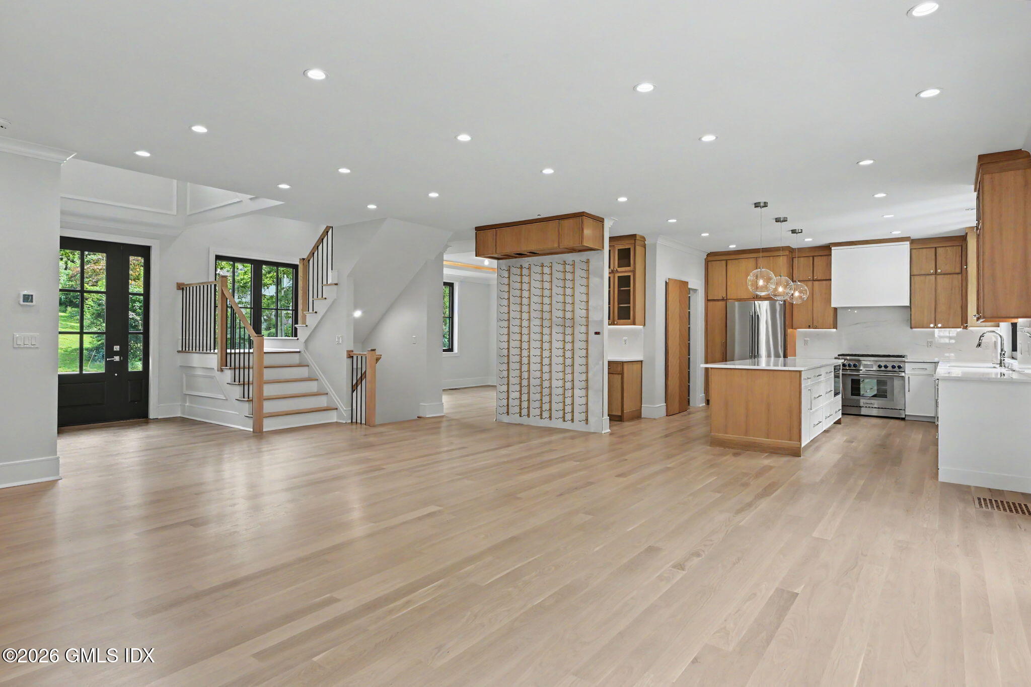 8 Somerset Lane Riverside, CT 06878 - Photo 3 of 28 Gourmet Kitchen - Formal Dining Room 13