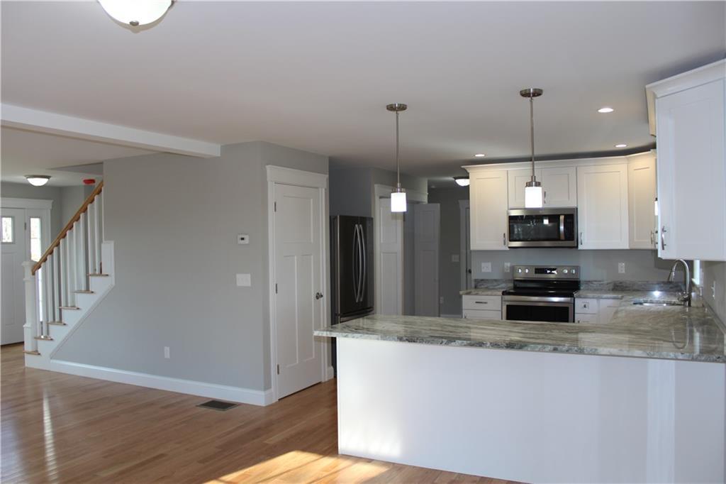 78 Ford Quint Road North Berwick, ME 03906 - Photo 17 of 32 Amazing kitchen with granite...
