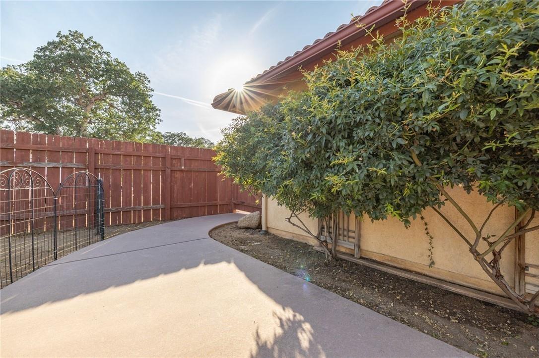 32057 River Knolls Road Coarsegold, CA 93614 - Photo 7 of 73 a view of backyard with green space