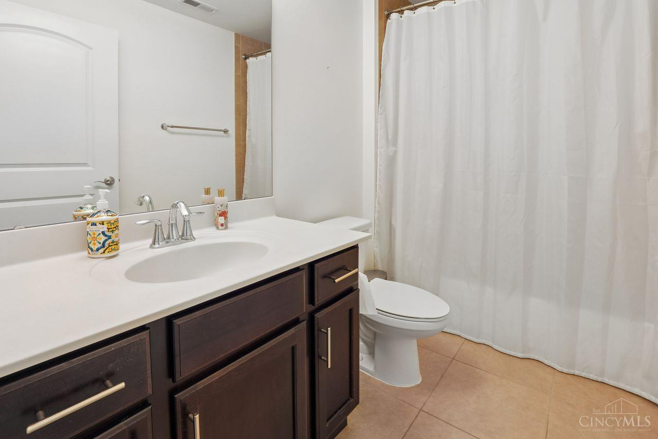 3390 Wasson Road, Unit B Cincinnati, OH 45209 - Photo 29 of 42