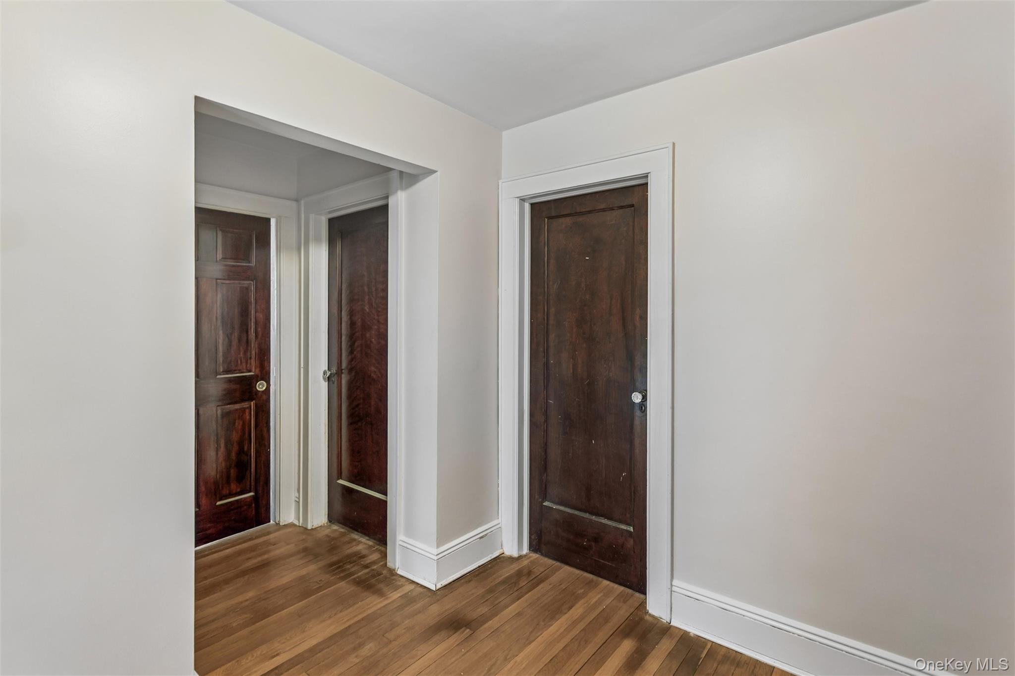 50 Roxbury Road Rockville Centre, NY 11570 - Photo 29 of 45 Second floor hallway