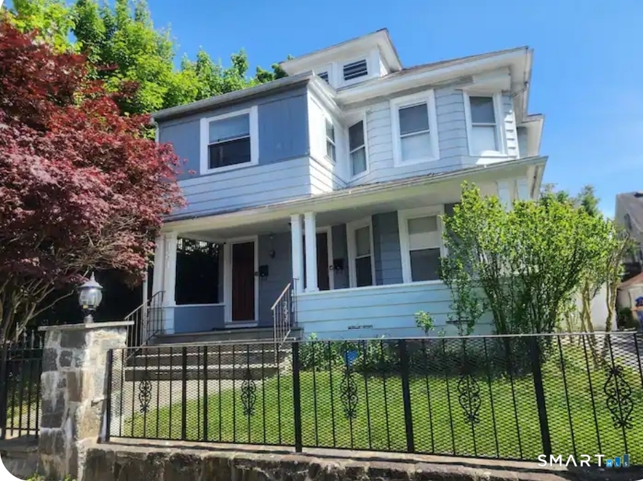 183 Harlem Avenue Bridgeport, CT 06606 - Photo 2 of 12