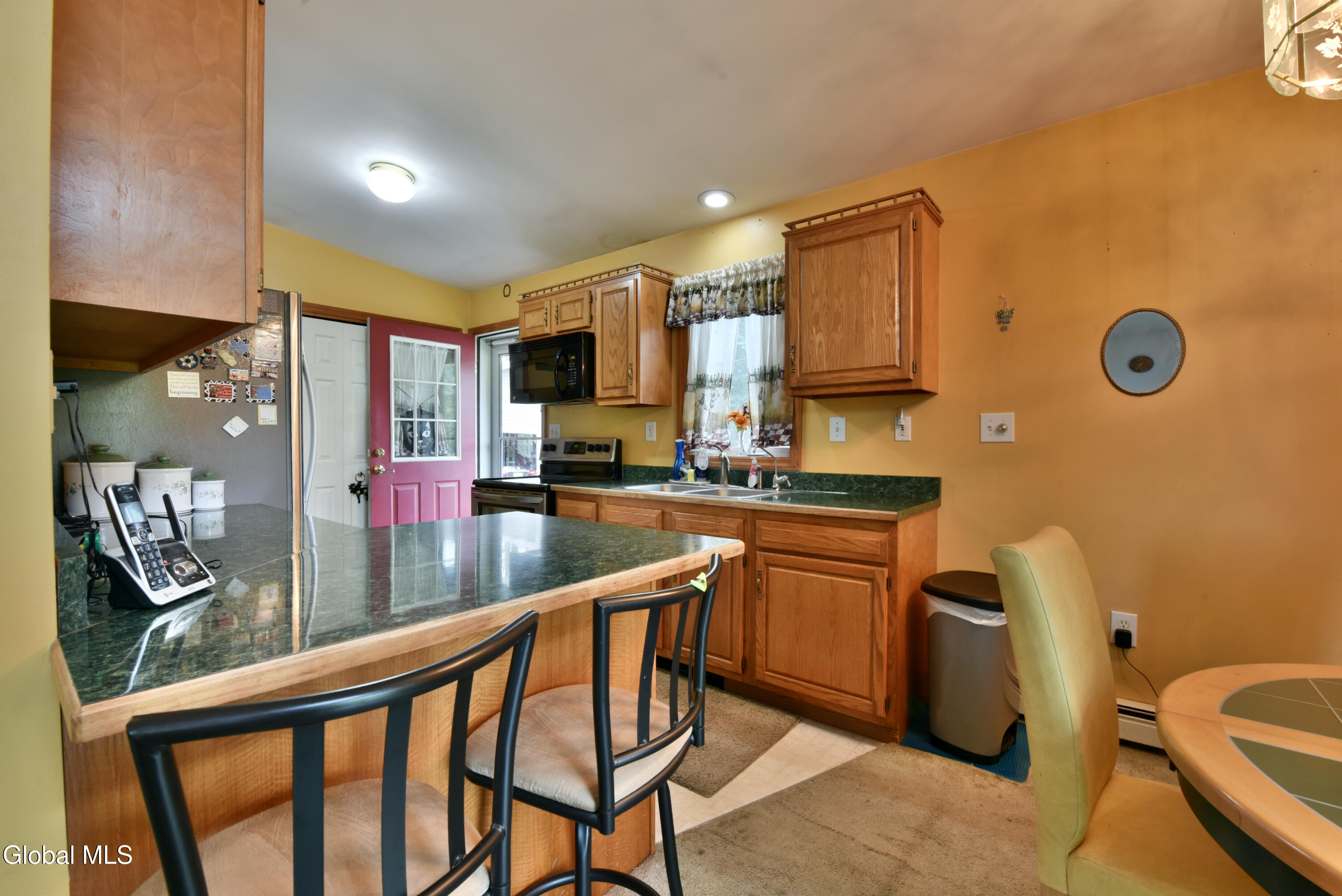 1252 Midline Road Amsterdam, NY 12010 - Photo 9 of 31 8