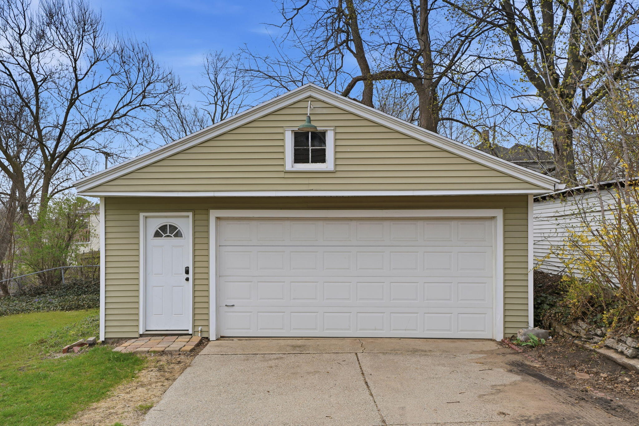 531 Eastern Avenue Northeast Grand Rapids, MI 49503 - Photo 11 of 17 Garage