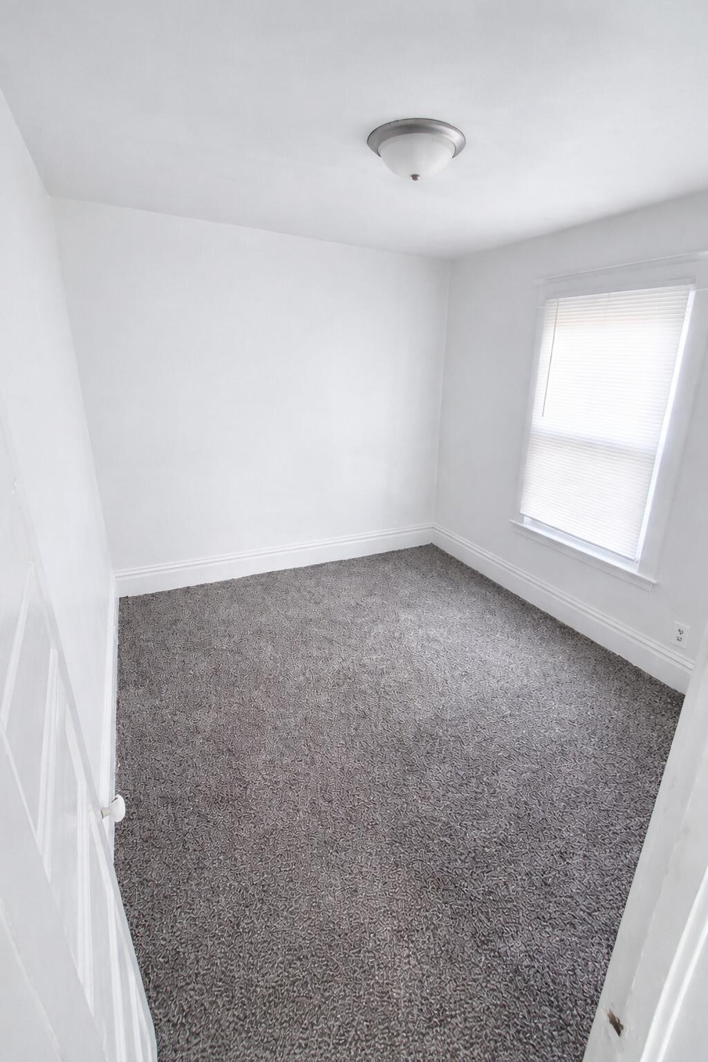 531 Eastern Avenue Northeast Grand Rapids, MI 49503 - Photo 15 of 17 Upper Bed 1