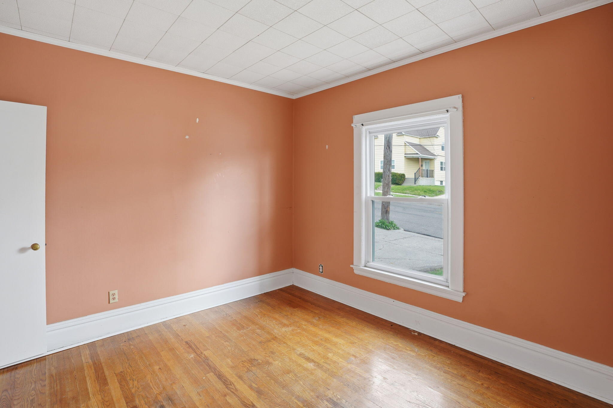 531 Eastern Avenue Northeast Grand Rapids, MI 49503 - Photo 7 of 17 Lower Unit Primar