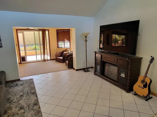 $3,200 | 15 East Willow Avenue, Phoenix, AZ 85022