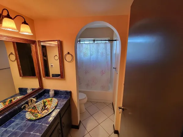 $3,200 | 15 East Willow Avenue, Phoenix, AZ 85022