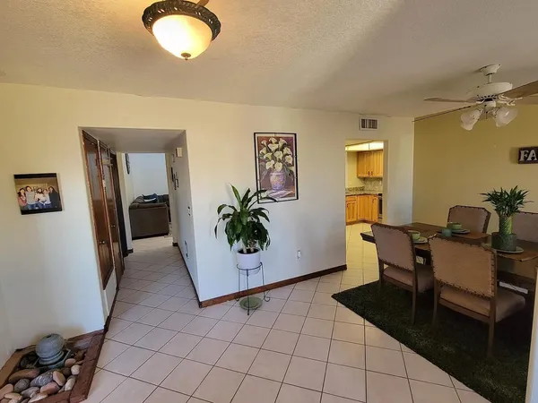 $3,200 | 15 East Willow Avenue, Phoenix, AZ 85022