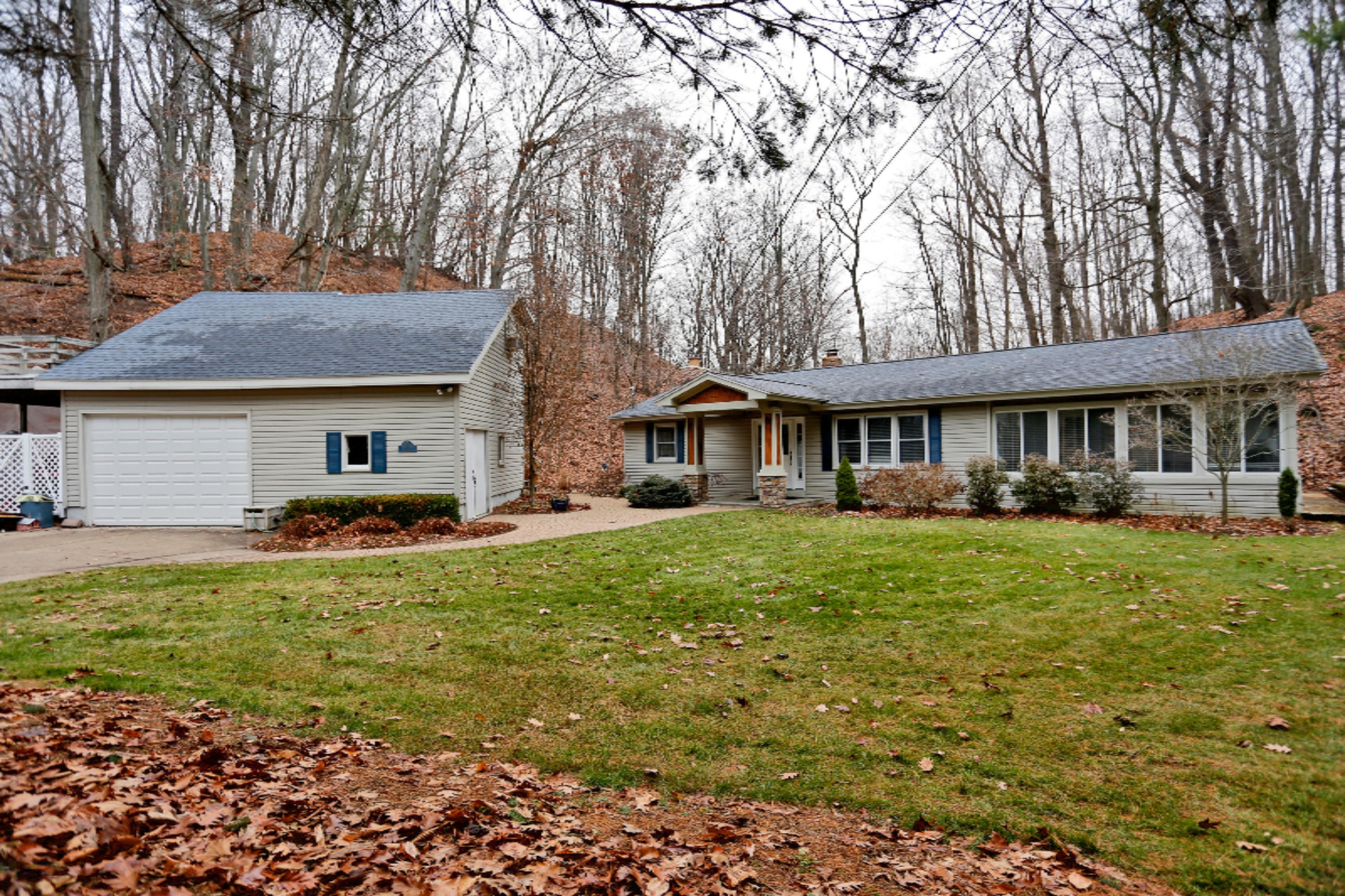 17870 North Shore Estates Road Spring Lake, MI 49456 - Photo 1 of 25 _MGM0231