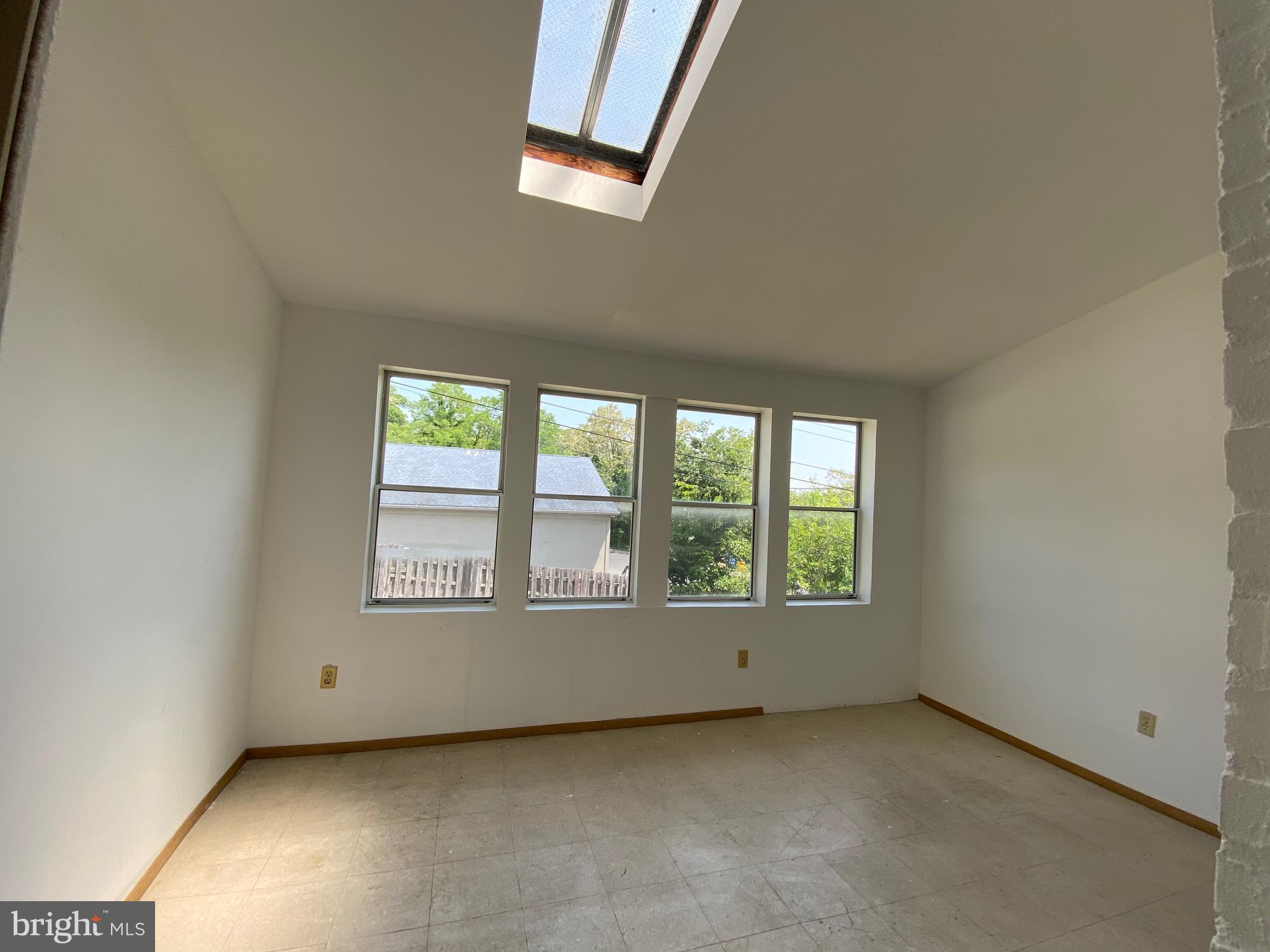 4010 Century Road Baltimore, MD 21206 - Photo 8 of 17 an empty room with a window