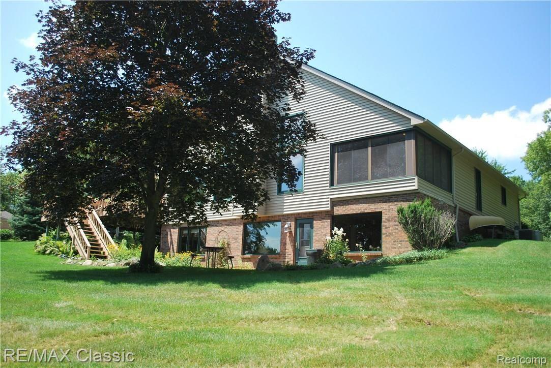 2280 Ford Road White Lake, MI 48383 - Photo 6 of 82 009.JPG
