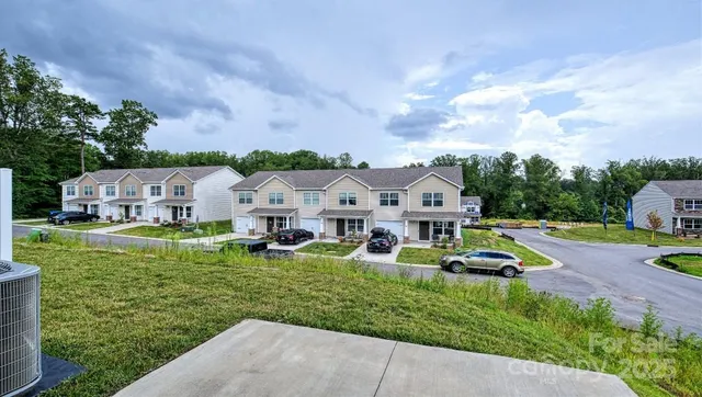 $274,490 | 105 Clear Creek Lane, Waynesville, NC 28785